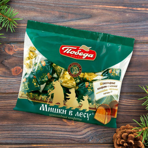 Šokolādes konfektes ar pildījumu un vafeļu skaidiņām Mishki v lesu, 200 g